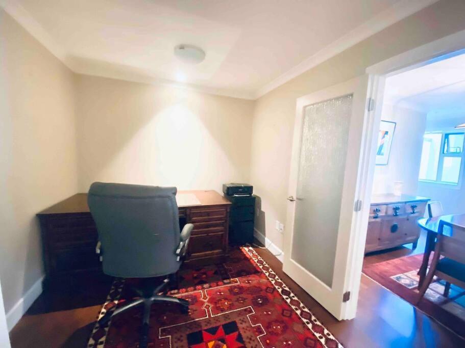 Amazing Location 2 Bedroom Minutes From Downtown Βικτώρια Εξωτερικό φωτογραφία